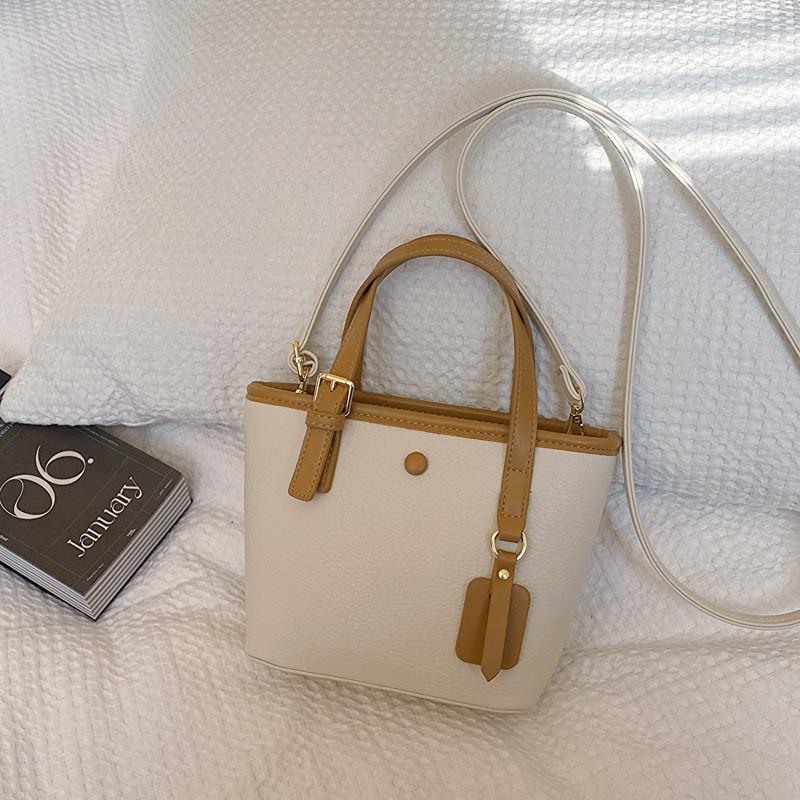 Stylish And Chic Women s Handbag 2023 Autumn Winter High Sense Small Batch Design Crossbody Bucket Bag белый