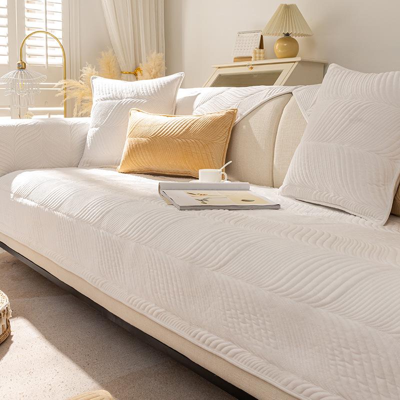 Light Luxury Plush Sofa Mat Winter Thickened Anti Slip and Dust Cover Cloth Solid Color Full Coverage Sofa Cover with Anti Cat Paw Towel