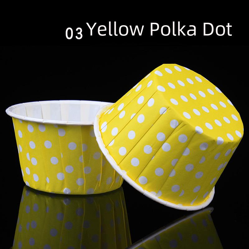 High-Temperature Polka Dot Baking Cups with Coated Rolled Edges