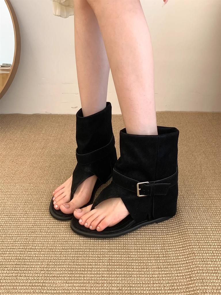 Retro Toe Sandals Women's Belt Buckle Fashion Shoes 2025 Summer New Trousers Temperament Not Tired Feet Roman Cool Boots