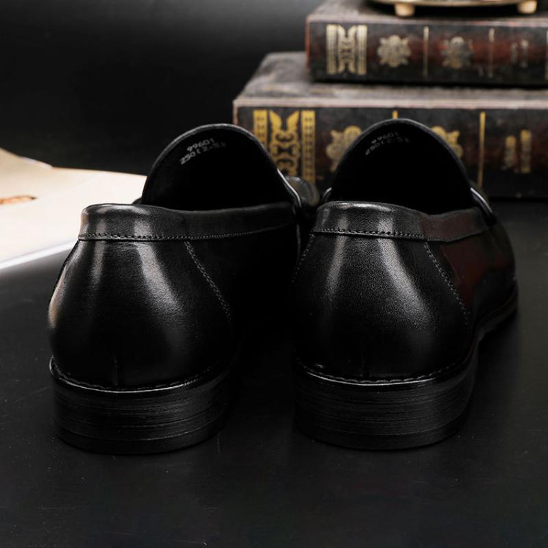 Vintage Top Layer  Leather Slip  Loafers Breathable Moccasins Driving Design Casual Cowhide Shoes for Men