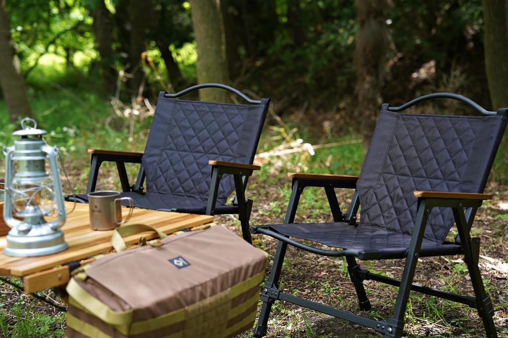 Kakuri Sangyo Flame-Retardant Quilted Folding Chair
