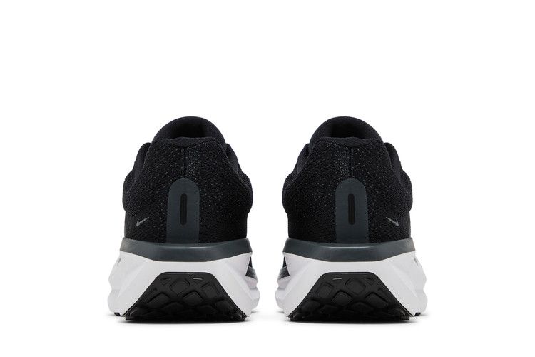 Nike Winflo 11 Black White