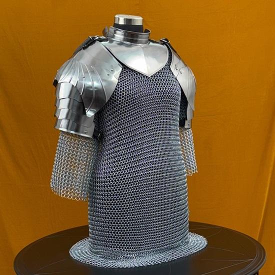 Royal Women's Chainmail Armor Set  Elegant Medieval Battle Gear with Pauldrons Gorget for , Cosplay Historical Reenactments