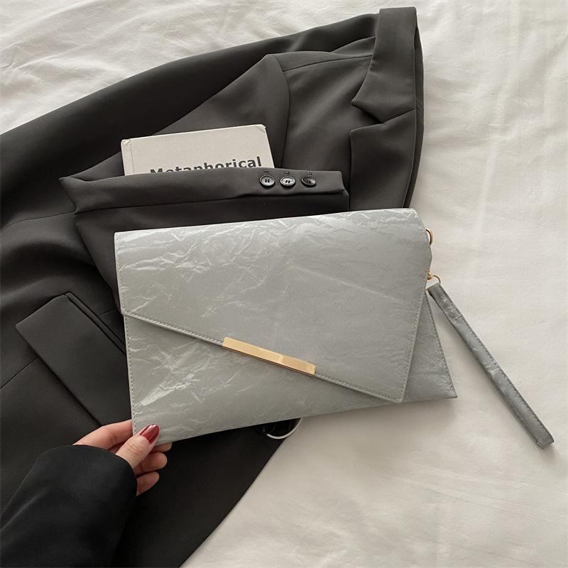 Niche design high-quality bag women's 2025 versatile foreign style diagonal iron clutch bag fashion envelope bag small square bag
