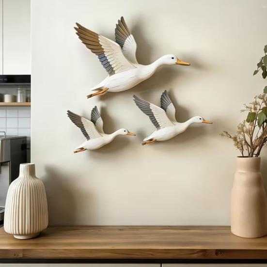 3 Pcs Wooden Duck Wall Decor Rustic Flying Birds Wall Art Vintage Farmhouse Hanging Ornaments for Living Room Bedroom Office