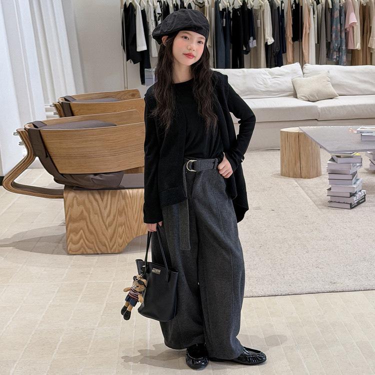 Mädchen Set im koreanischen Stil: Schwarze Strickweste mit Weitbeiniger Hose und Langarmshirt - Ankunft Herbst 2026