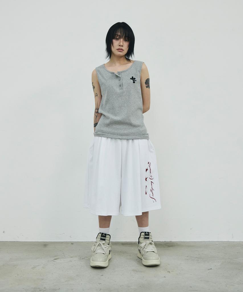 SCALLYWAG [Ryu Jeong-Ran × Skelly Wung] Side Familia Bermuda Training Shorts [White]