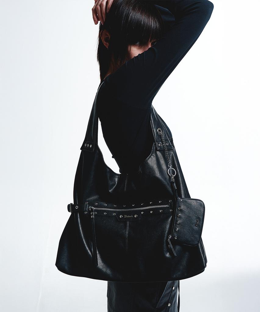 Deinet Stud Detail Point Pocket Bag In Black