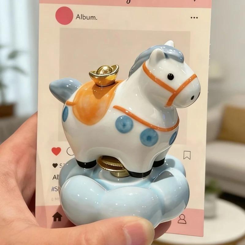 Ins Rotating Rainbow Horse Ceramic Lucky Pony Figurine Adorable Good Luck Decor Birthday Gift for Decompress Home Desk Ornament