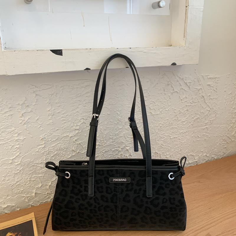 

Простая ретро сумка подмышку женская осенняя новая повседневная сумка через плечо популярная модная сумка для поездок