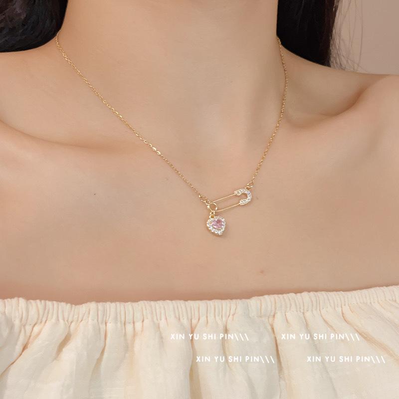 Light Luxury Zircon Pin Love Heart Copper Pendant With Stainless Steel Chain Necklace Clavicle Choker Jewelry