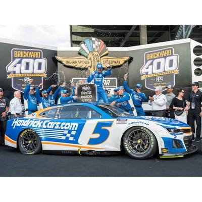Kyosho Lionel Racing 2024 Chevrolet Camaro Kyle Larson Brickyard Winner Finished Model LR313438 1/64 HENDRICKMOTORSPORTS.COM #5