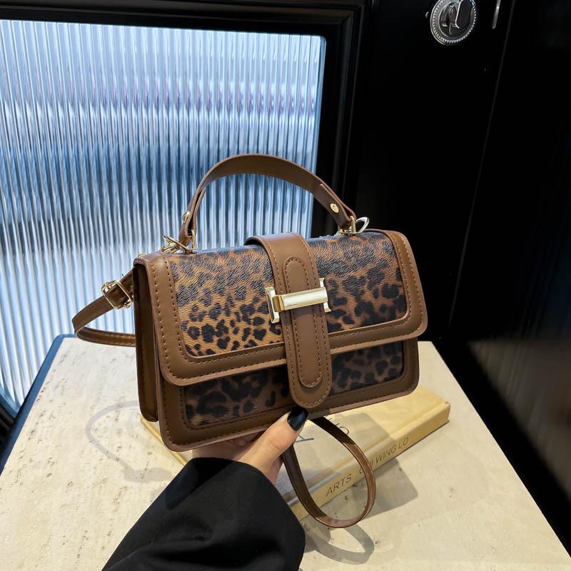 

Ретро новый тренд осень и зима леопардовый принт портативная маленькая квадратная сумка женская мода универсальная повседневная для работы на плечо сумка-мессенджер