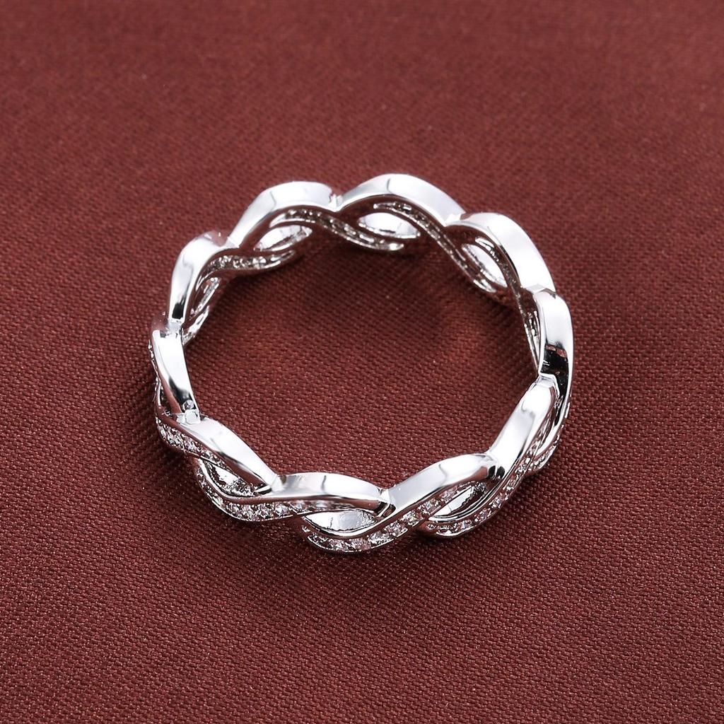 Zircon Inlaid Knotted Cable-Knit Copper Women's Fashion Ring