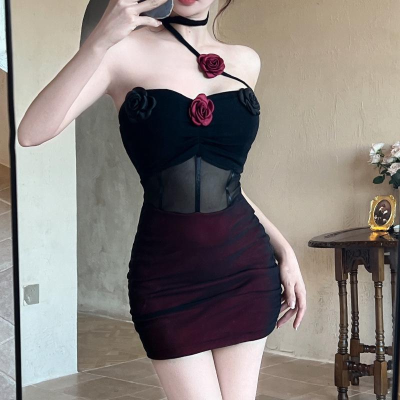 Elegant Halterneck Floral Bodycon Mini Dress with Pleated High-Waist