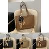 Chic Large Capacity Women's Tote Bag Trendy Design With Stylish Zipper Closure