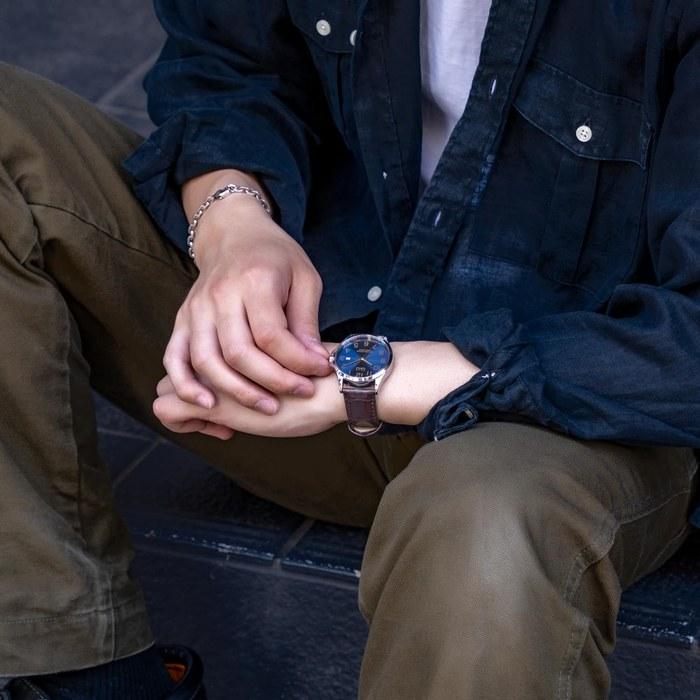 [Citizen Q&Q] Watch Analog 10-Year Battery Life Waterproof Date Synthetic Leather Band A23A-005PK Men's Blue Brown/Navy
