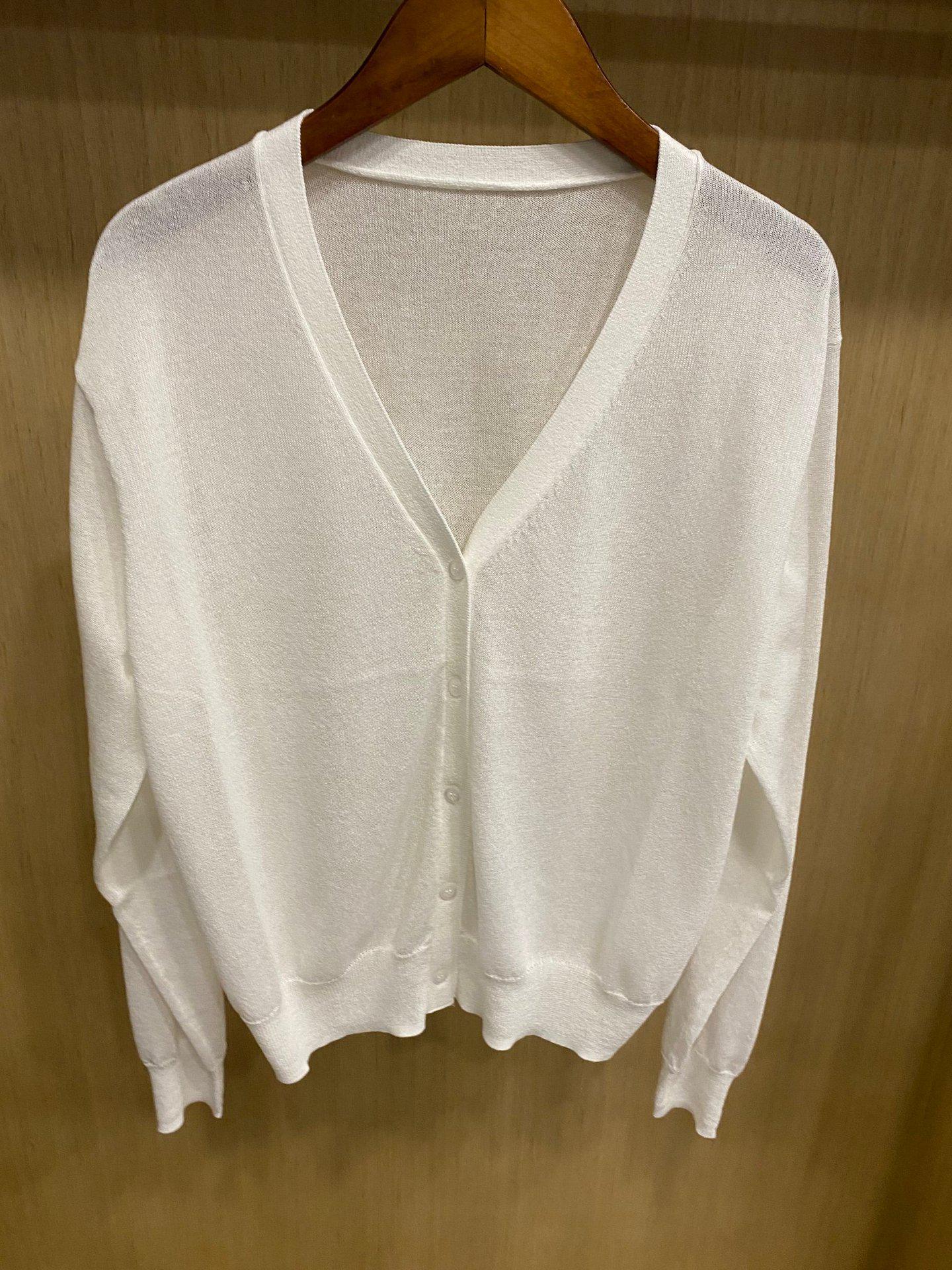 

Женский вязаный кардиган с V-образным вырезом в японском стиле, весна/лето 2025 Small