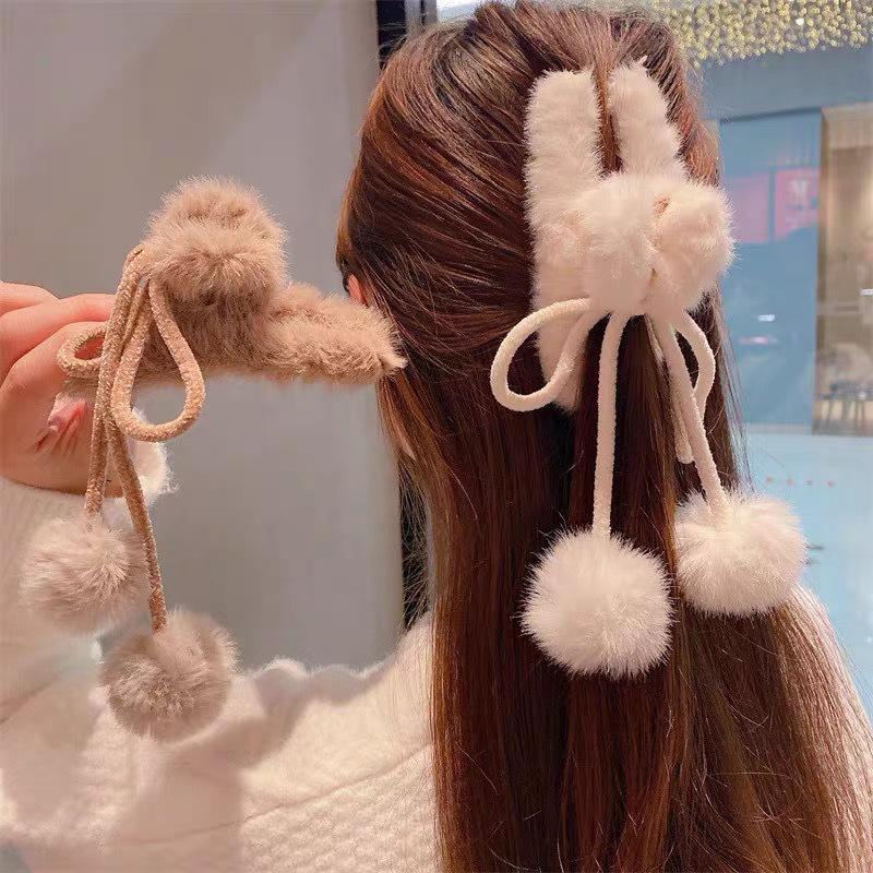 New Elegant Claw Clips Temperament Grab Butterfly Hair Accessories Headdress Hairpin Back Plush Tassel Shark Clip