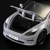 Nowa symulacja 1:24 Tesla Model Samochodu Zabawka Stop Metalowy Odlew Pojazdu z Dźwiękiem i Światłem Zabawka Dla Chłopców Modny Prezent Kolekcja Ozdób
