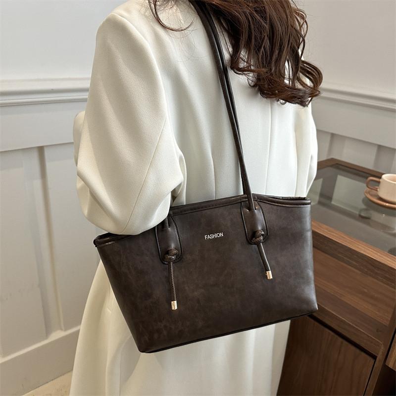 Stylish Large Capacity Tote Bag For Women In Chic Retro Design With Multiple Color Options