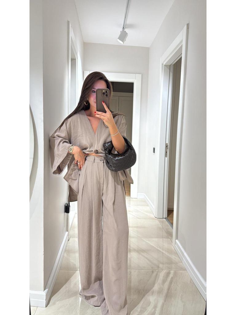 2025 Women's Casual V-neck Top & High-waisted Pants Set