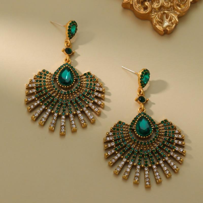 Retro Diamond-encrusted Water Drop Fan Earrings Fashion French Light Luxury Niche Temperament High-end Earrings Women
