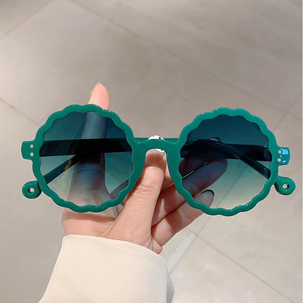 Fashion Vintage Round Sunglasses Women Men Small Frame Flower Sunshade Glasses Female Vacation Travel Beach Decor Glasses Props