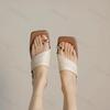 Fashion French Style Retro Vacation Woven Design Toe Flip Flops for Women's Outdoor Wear Summer 2025  Niche Square Heel Low Heel Sandals