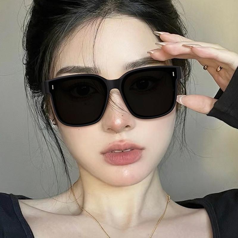 Stylish Protecting Sunglasses Retros Polarized Sunglasses Big Sunglasses for Outdoor Activity and Travel