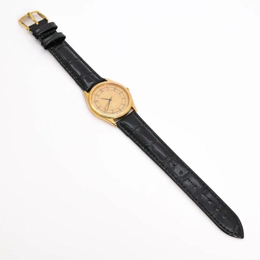 Used Operation BURBERRY Watch Gold Dial Round Men's 3369