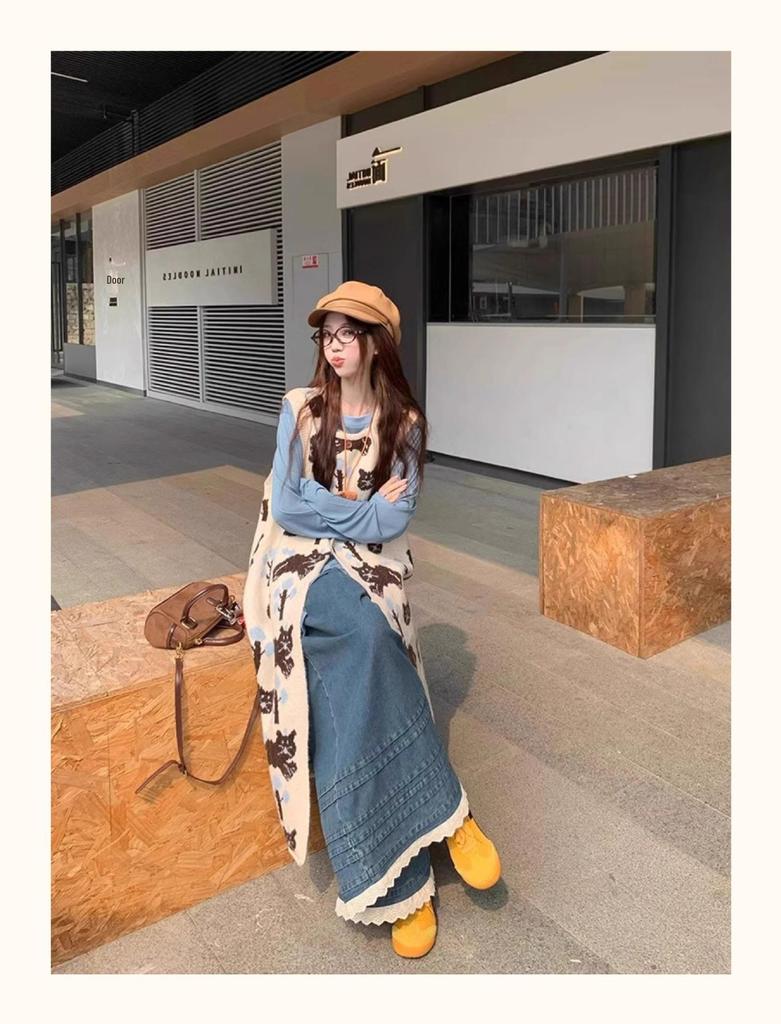 Costum de modă de toamnă pentru femei 2024: Vestă stratificată, Cămașă cu dantelă la bază, Pantaloni denim cu picior larg