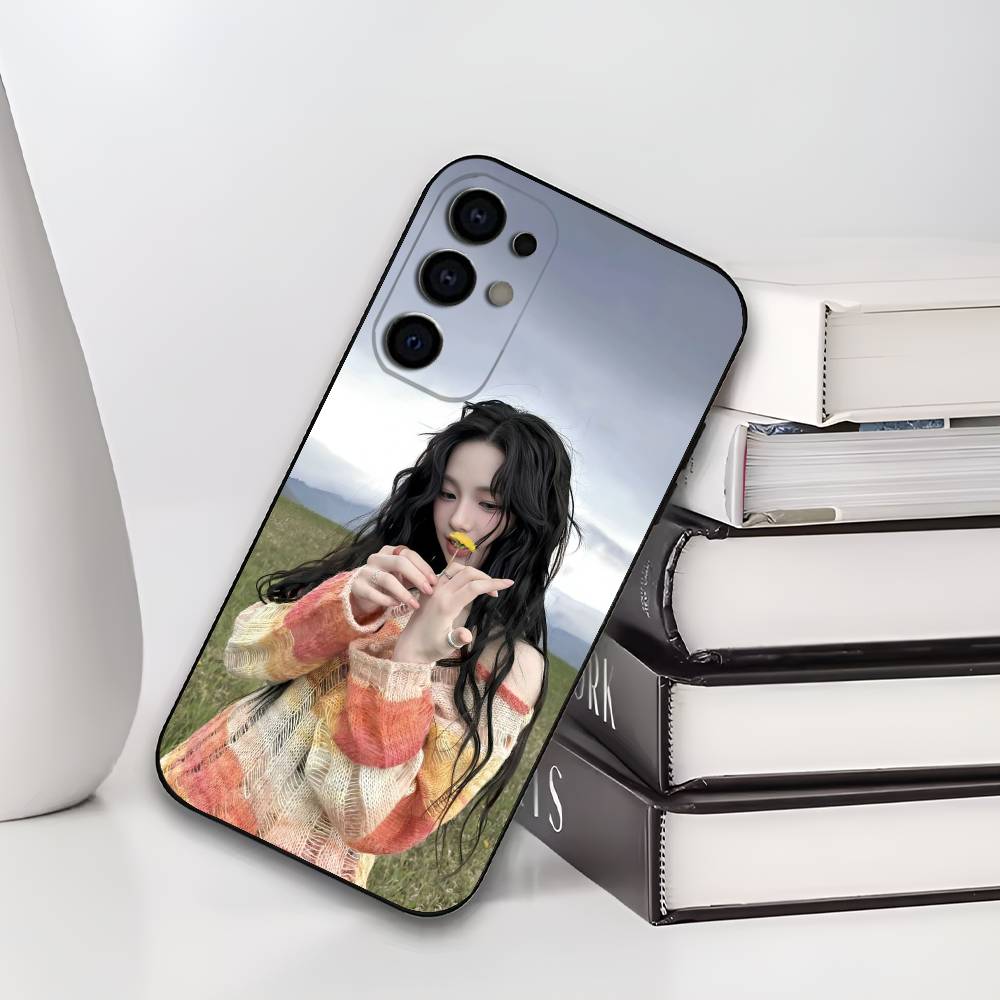 K-Karina A-AespaS Handyhülle Für Samsung S25,S24,S21,S22,S23,S30,Ultra,S20,Plus,Weiche Silikon Schwarze Hülle