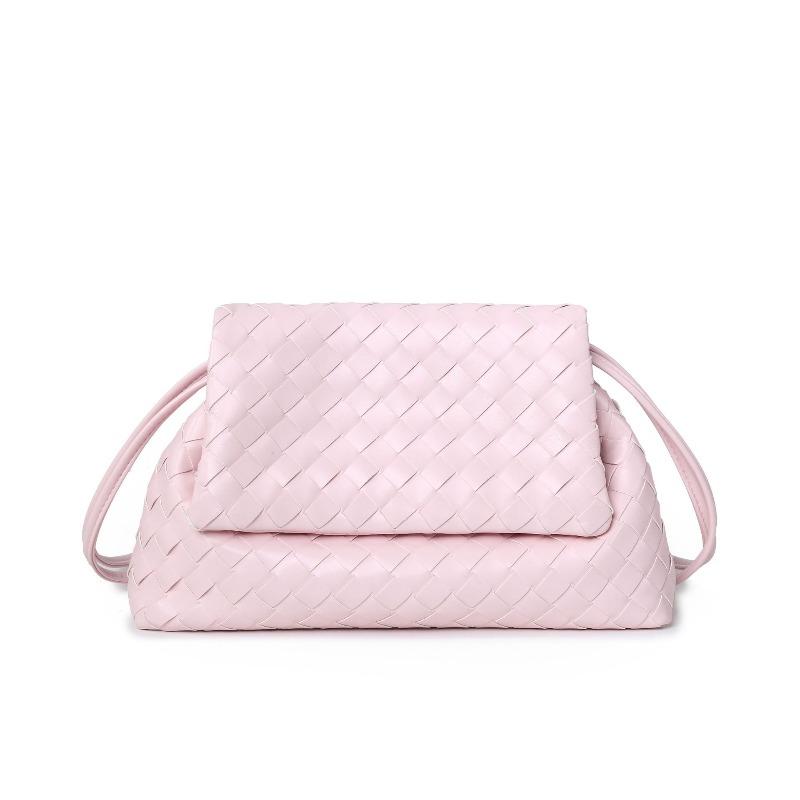 Hot-selling B home new hand-woven sheep pattern messenger bag high-end sense large-capacity commuter handbag shoulder bag women