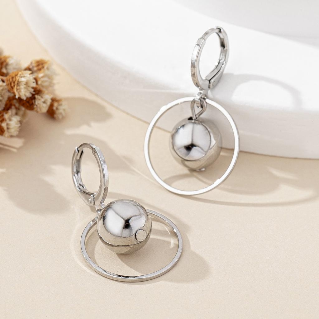 A Pair of Women's Earrings, Ccb Spherical Earrings, Fashionable and Simple Earrings, Suitable for Daily Wear and Vacation Wear