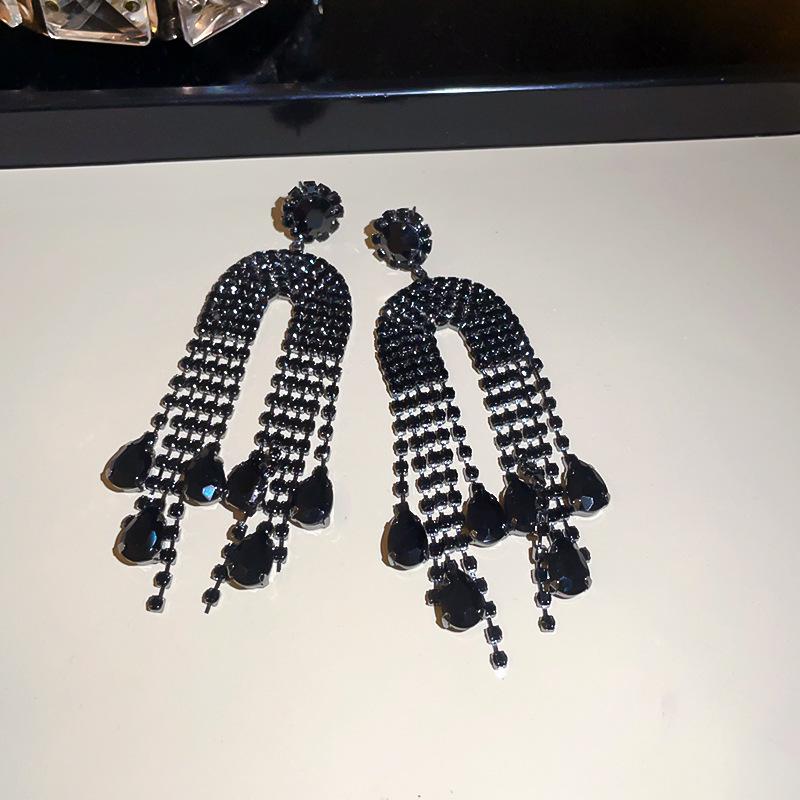 Elegant Rhinestone Teardrop U-Shaped Tassel Earrings for Women - Exquisite, High-End, Fashionable Statement Jewelry