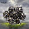 7-teiliges schwarzes goldenes Drachen-Metallwürfel-Set aus hohlen polyedrischen Metallwürfeln, geeignet für Rollenspiele, RPG-Brettspiele, Kartenspiele