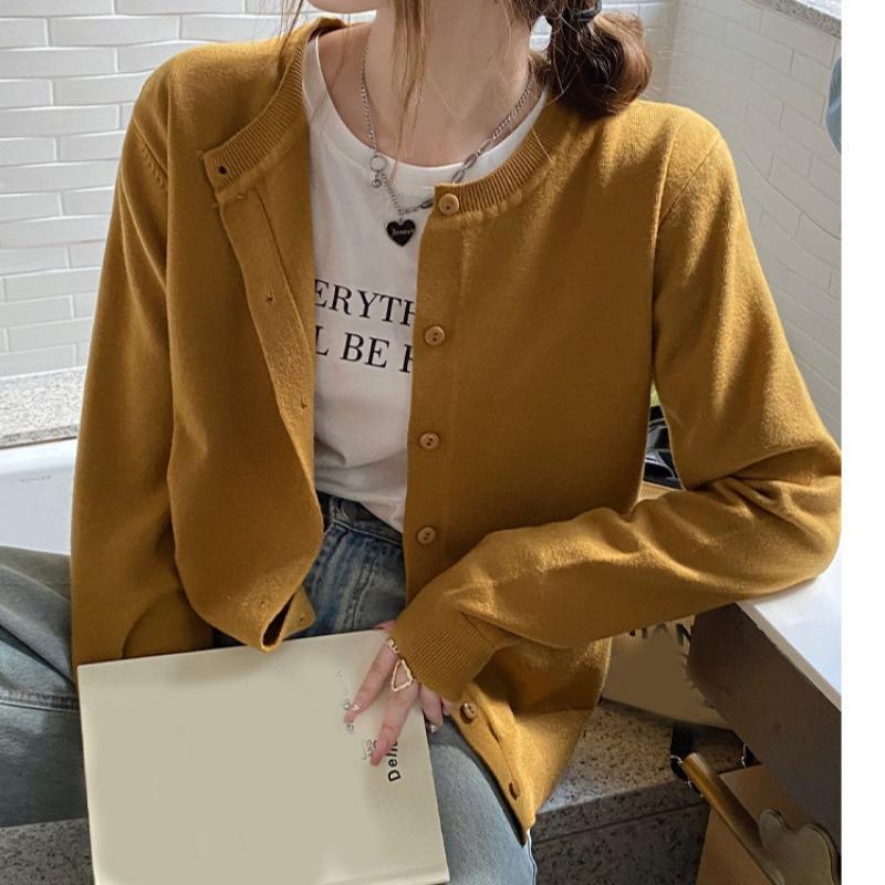 

2024 Новый вязаный кардиган Повседневный женский свитер Ранняя осень Верхний однотонный свитер Куртка Свободный мягкий верхний слой Пальто Женская одежда 1803 One size темно-желтого