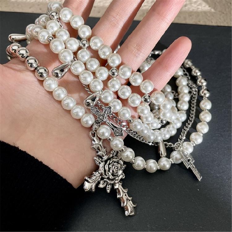 Fashionable Diamonds Sturdy Alloy Crosses Choker Necklace Pendant with Elegant Pearls Jewelry Accessory for Girls