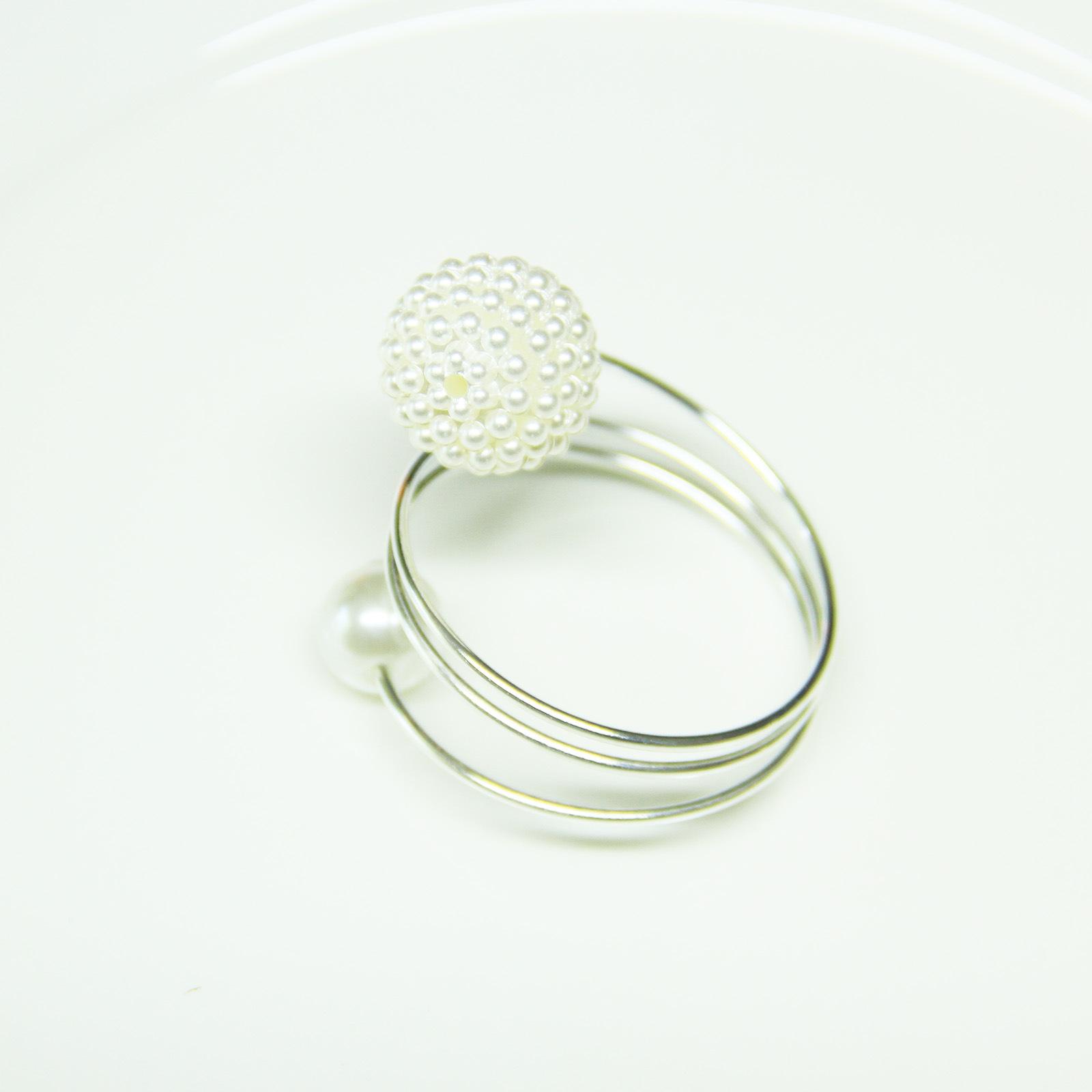 

10PCS Valentine s Day Wedding Pearl Napkin Ring Rose Flower Creative Round Pearl Napkin Ring Wedding Table Decoration