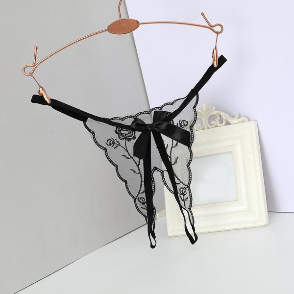1PC Open Thongs Women Underwear Crotchless Embroidery G String Temperament and Interest Briefs Lace Transparent Sexy Lingerie