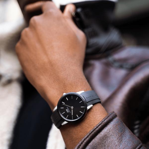 DANIEL WELLINGTON ICONIC MOTION 10ATM Sports Rubber Band Waterproof Watch 40mm,Korean Popular Watches
