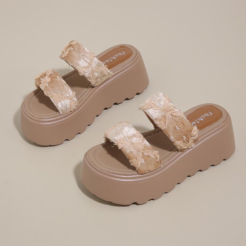 

Женские летние тапочки для улицы 2025 новая летняя мода универсальные с юбкой толстая подошва красивые крутые тапочки 39 хаки