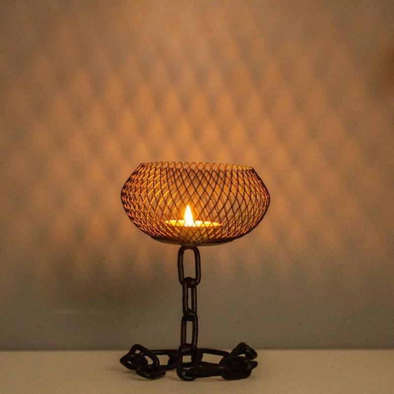 Iron Lantern Candle Holder Sturdy High Temperature Resistant Mesh Hollow Design Aromatherapy Lamp Table Decoration Metal Crafts