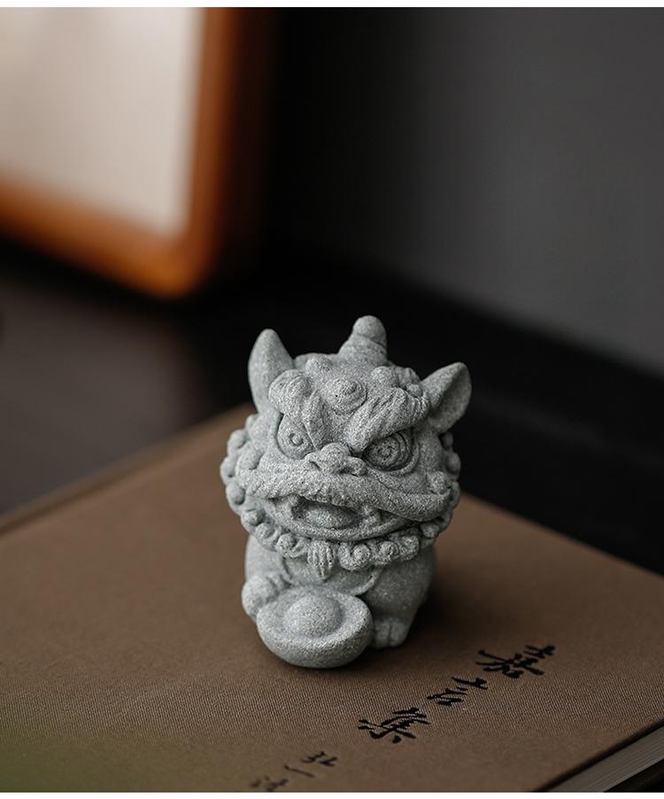 China-Chic Style Awakening Lion Green Sand Stone Tea Pet Small Ornaments Landscape Decoration Creative Auspicious Animals