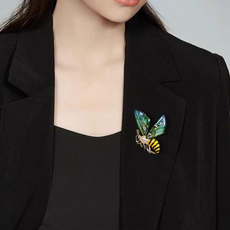 Elf Bee Brooch, High-End Design, Niche, Exquisite Temperament, Suit Accessories