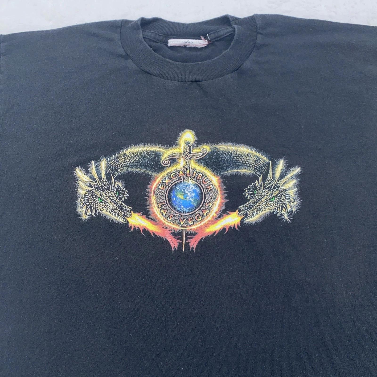 

Винтажная футболка Excalibur Las Vegas Мужская M/L Черный Дракон Меч Графика 90-е L