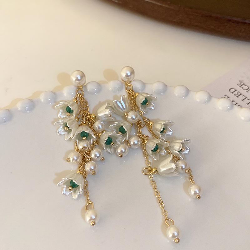 Mori small fresh lily of the valley flower fringed pearl necklace temperament collarbone chain girl heart sweet necklace