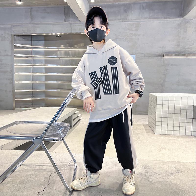 Boys' 2025 Spring/Autumn Sweatshirt Suits: Trendy and Cool Sportswear for Large Children